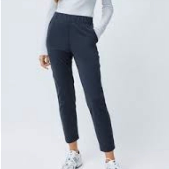 Aritzia Pants - Aritzia weekender pant